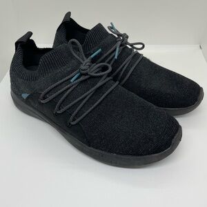 Vessi Women’s Cityscape Classic Size 8 black on black waterproof shoes sneakers